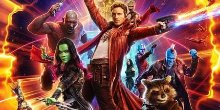 Cân đong các bom tấn – bom xịt của điện ảnh trong năm qua - 1 Bom tấn: “Guardians of the Galaxy 2” không chỉ nối tiếp thành công của phần 1 mà còn khai thác được chiều sâu tính cách của nhân vật và cũng đã khiến không ít người xem phải rơi nước mắt cảm động vì bài học sâu sắc về tình cảm gia đình. Vẫn mang đậm phong cách làm phim của Marvel, “Guardians of the Galaxy 2” đã hoàn thành tốt nhiệm vụ đem tới cho khán giả những giờ phút giải trí, thư giãn khó quên.