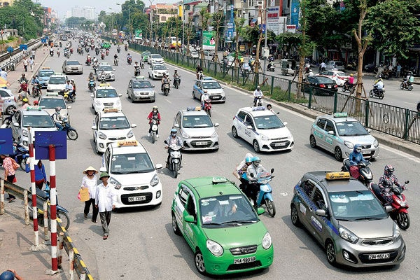 Đại gia taxi khốn đốn: Sa thải người, bán xe trả nợ - 1
Taxi truyền thống giảm thị phần