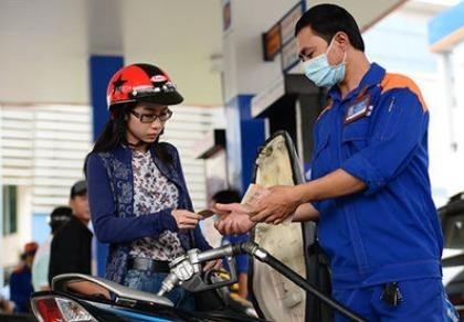 Đại gia Nhật mở trạm xăng đầu tiên, giá xăng sẽ giảm? - 2
Việc các công ty xăng dầu ngoại tham gia vào khâu bán lẻ sẽ tạo ra sức cạnh tranh mạnh mẽ, khách hàng có lợi.