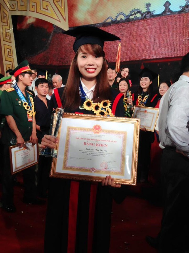 
Thủ khoa Bùi Thị Hà.
