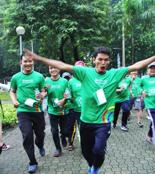 "Tài xế công nghệ" - Nghề không cô đơn - 2 Cuộc đua marathon đầy sôi nổi của các bác tài công nghệ”