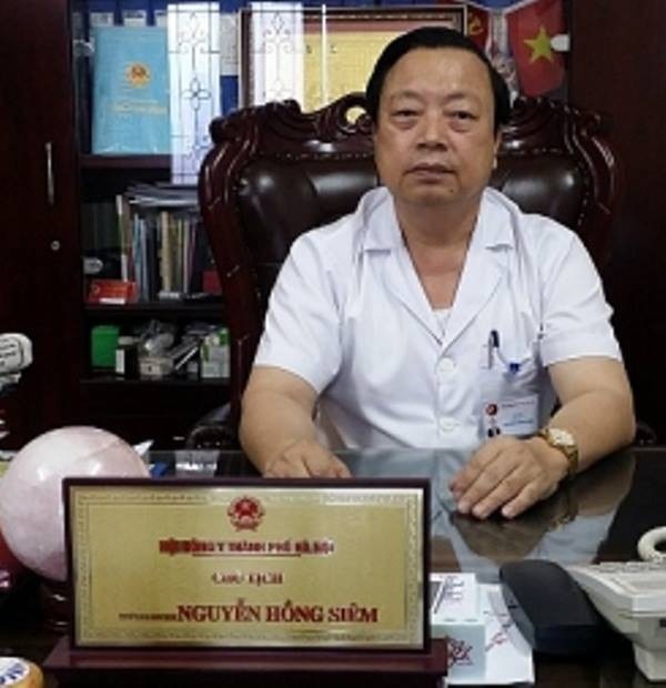 Bỏ tiền triệu săn lùng “ngưu hoàng” có chữa được bệnh hiểm? - 2 Thầy thuốc Ưu tú Nguyễn Hồng Siêm.