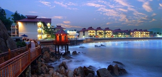 Con ông Trần Bắc Hà làm chủ dự án khách sạn hơn 2.900 tỷ - 2
Resort Hoàng Gia Quy Nhơn do vợ ông Trần Bắc Hà làm chủ