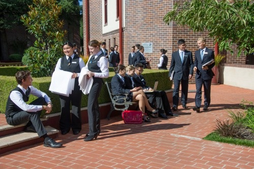 
Môi trường học tập năng động của sinh viên BMIHMS
