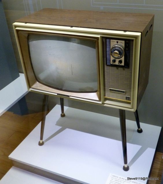 Quay ngược thời gian để xem các thế hệ TV thay đổi như thế nào - 1 VD-191 – chiếc TV đầu tiên của LG