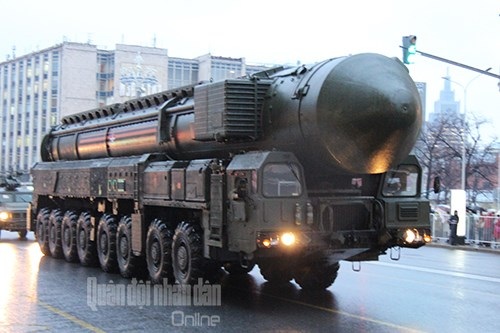 Nga diễn tập chuẩn bị cho lễ duyệt binh Ngày Chiến thắng tại Moscow - 11 Cơ cấu xe phóng tên lửa đạn đạo liên lục địa RS-36 Yars và nhiều trang bị quân sự hiện đại khác....