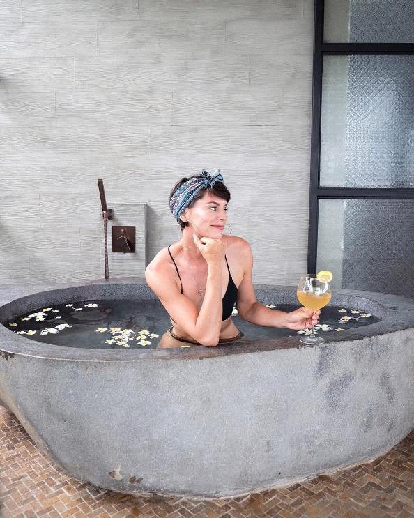 Cô gái được trả 220 triệu/tháng chỉ để đăng ảnh du lịch lên Instagram - 10 Cô gái được trả 220 triệu/tháng chỉ để đăng ảnh du lịch lên Instagram - 10