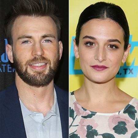 "Sao" và những cuộc tình thăng hoa trong năm qua - 11 “Captain America” Chris Evans đã khiến trái tim của rất nhiều fan nữ phải “tan vỡ” khi xác nhận chuyện hẹn hò với bạn diễn Jenny Slate hồi tháng 5 vừa rồi.