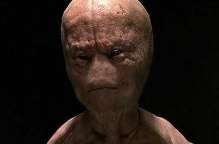 Những màn biến hóa đầy bất ngờ của người ngoài hành tinh trên màn ảnh - 11 Hình ảnh người ngoài hành tinh trong “Fire in the Sky” (1993) vẫn còn khá đáng sợ và xa cách