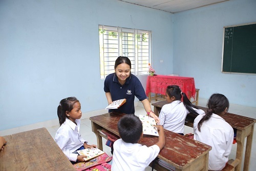 Khánh thành công trình 10 phòng học cho trẻ em nghèo Quảng Trị - 11 Khánh thành công trình 10 phòng học cho trẻ em nghèo Quảng Trị - 11