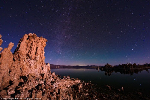 Các cột đá ngưng thôi thạch còn mới có thể lẫn cả cây, nấm mốc, lá cây và tro bụi núi lửa.