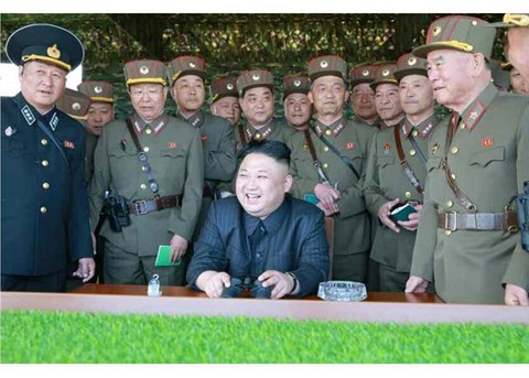 Vì sao ông Kim Jong-un không hề e sợ khi Mỹ rầm rộ điều quân đến - 13 Vì sao ông Kim Jong-un không hề e sợ khi Mỹ rầm rộ điều quân đến - 13