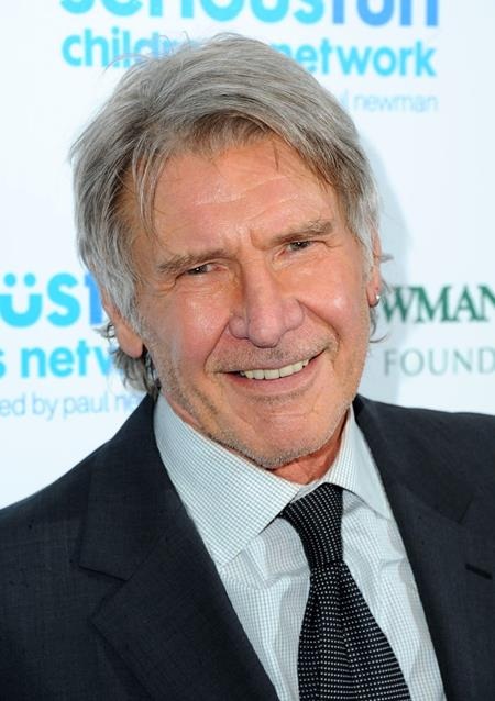 Những ngôi sao đầu đã điểm bạc nhưng vẫn phong độ ngời ngời - 12 Harrison Ford xứng đáng là một tượng đài của Hollywood và dù đã ở độ tuổi U80, Harrison Ford vẫn thể hiện được tầm ảnh hưởng to lớn trong ngành công nghiệp điện ảnh