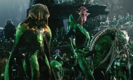 Những màn biến hóa đầy bất ngờ của người ngoài hành tinh trên màn ảnh - 14 “Green Lantern” (2011) là một bộ phim khai thác đề tài siêu anh hùng vũ trụ nhưng lại phải nhận về không ít gạch đá