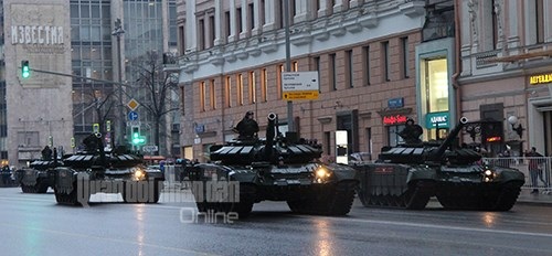 Nga diễn tập chuẩn bị cho lễ duyệt binh Ngày Chiến thắng tại Moscow - 15 Các đơn vị diễn tập tiến theo đội hình trước khi tiến vào Quảng trường Đỏ.