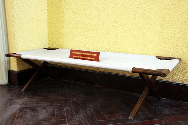 Thăm ngôi nhà Bác Hồ viết bản tuyên ngôn độc lập - 15