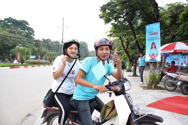 Gặp những người xe ôm đặc biệt nhất Việt Nam - 5 Tâm thế sẵn sàng và đầy trách nhiệm đảm bảo an toàn cho người hiến máu khi di chuyển