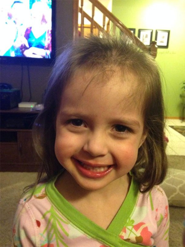 Chết cười với những bức ảnh khi bọn trẻ tự tay cắt tóc - 16