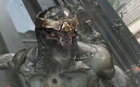 Những màn biến hóa đầy bất ngờ của người ngoài hành tinh trên màn ảnh - 16 “The Avengers” (2012) cũng lấy người ngoài hành tinh làm đối trọng chính cho các siêu anh hùng