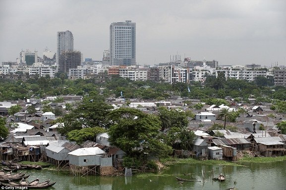 Việt Nam xuất hiện trong bộ ảnh về sự đối lập giàu - nghèo trên báo nước ngoài - 16 Việt Nam xuất hiện trong bộ ảnh về sự đối lập giàu - nghèo trên báo nước ngoài - 16
