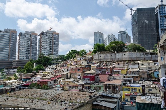 Việt Nam xuất hiện trong bộ ảnh về sự đối lập giàu - nghèo trên báo nước ngoài - 17 Việt Nam xuất hiện trong bộ ảnh về sự đối lập giàu - nghèo trên báo nước ngoài - 17