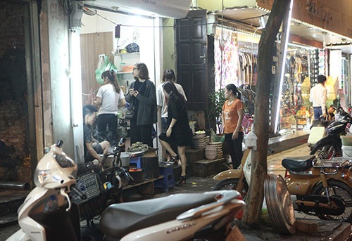 Vỉa hè chặt chội, ô nhiễm nhìn mất mỹ quan đô thị