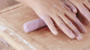 Thử ngay công thức nấu chè khoai dẻo ngọt bùi ngon hết nấc - 7