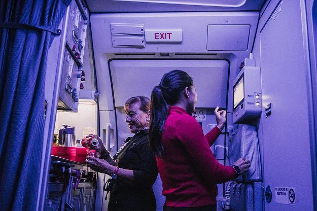 Các tiếp viên hàng không làm gì khi không phải phục vụ khách? - 18 Các tiếp viên hàng không làm gì khi không phải phục vụ khách? - 18