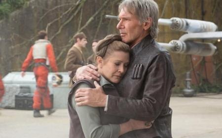 Disney được bồi thường "khủng" sau cái chết của sao phim “Star wars” - 2 Carrie Fisher đã xuất hiện trong tác phẩm “Star wars VII: The force awakens”