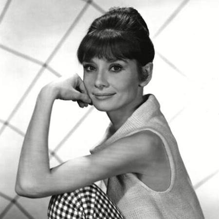 Hồi năm 2013, huyền thoại điện ảnh Audrey Hepburn cũng đã được hồi sinh trong một đoạn phim quảng cáo. Các nhà sản xuất đã sử dụng tới hai thế thân, một người có vóc dáng tương tự với Audrey Hepburn và một người có các đường nét gương mặt giống với huyền thoại điện ảnh. Một điều đặc biệt là Sean Ferrer và Luca Dotti, hai con trai của Audrey Hepburn cũng nhận được một khoản tiền lớn từ việc sử dụng bản quyền hình ảnh của mẹ mình.