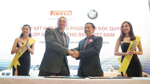 Trung tâm lốp ô tô Pirelli chính hãng khai trương ở TP HCM - 2 Lễ ký kết hợp đồng phân phối lốp xe cho BMW Việt Nam