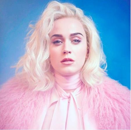 Katy Perry tái xuất ấn tượng với hình ảnh mới lạ - 2 Nữ ca sĩ gây ấn tượng với hình tượng hoàn toàn mới