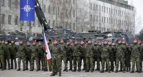 Cảnh cáo NATO, 3.000 quân Nga sẵn sàng chiến đấu ở Crimea - 3 Đức kiên quyết duy trì binh lính gần Nga.