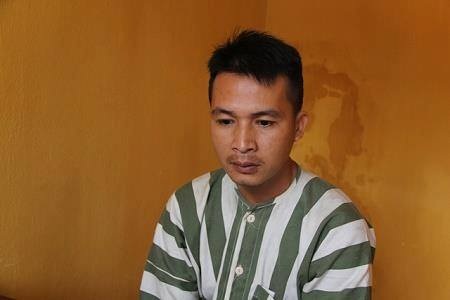 1 giờ giải cứu cô giáo bị kẻ say rượu kề dao vào cổ ở trường - 2 Đối tượng Phát tại cơ quan điều tra