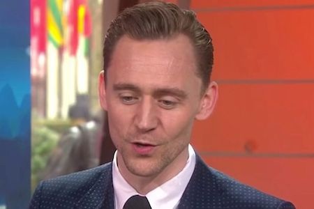 Tom Hiddleston bối rối vì cuộc tình chóng vánh với Taylor Swift - 2 Nam tài tử bối rối khi nói về bạn gái cũ