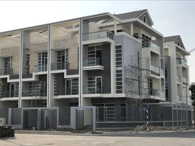 Jamona Golden Silk, phong cách sống "resort" trong lòng thành phố - 2
Nhà liền kế thuộc lô C dự án Jamona Golden Silk đã sẽ bàn giao trong tháng 04 /2017