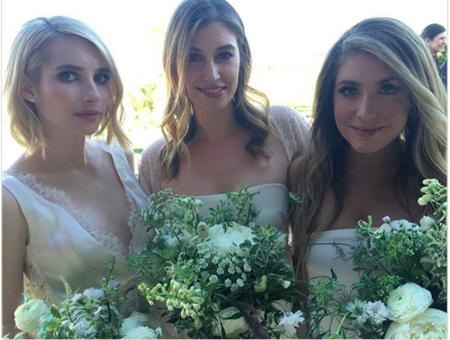 Những cô phù dâu nổi tiếng của Hollywood - 2 Emma Roberts cũng đã làm phù dâu trong ngày cưới của cô bạn thân là nhà thiết kế Kara Smith
