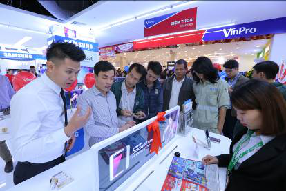 Siêu phẩm Samsung S8: "Phá vỡ mọi khuôn khổ" - 2 VinPro đang là một trong những địa điểm đặt mua Samsung Galaxy S8/S8+ giá tốt nhất