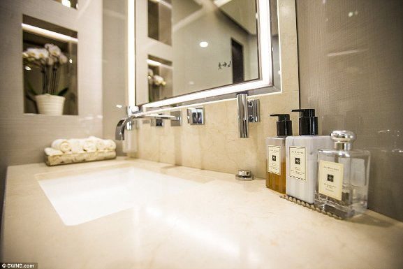Chuyến bay trong mơ với giá gần 600 triệu đồng/giờ bay - 2 Chuyến bay trong mơ với giá gần 600 triệu đồng/giờ bay - 2