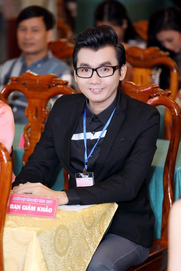 Được biết, cùng đồng hành trên ghế giám khảo với Ký Quốc Đạt còn có Hoa khôi Người đẹp ảnh 2015 Nguyễn Mai Phương, Hoa khôi Người đẹp ảnh 2016 Nguyễn Quỳnh Trang, Á hậu Người đẹp Doanh nhân Phan Quỳnh Ngân, Ca nhạc sĩ A Tuân cùng một số giám khảo khác. Tất cả đều hội tụ đầy đủ các yếu tố chuyên môn xứng đáng cho cuộc thi.