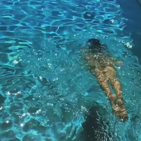 Bạn gái C.Ronaldo diện bikini khoe thân rực lửa tại hồ bơi - 2 Georgina Rodriguez khiến người xem phải “dán mắt” vào…