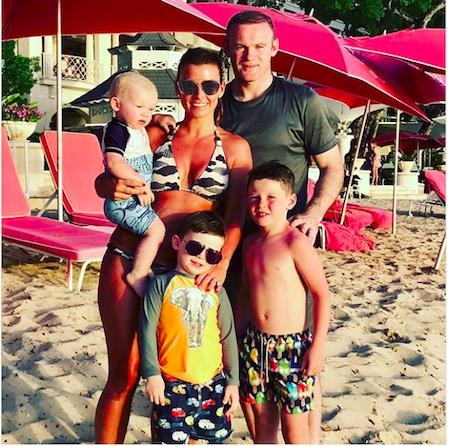“Nửa kia” của các ngôi sao Ngoại hạng Anh đọ dáng bốc lửa - 2 Khó có thể tin Coleen Rooney đã là mẹ của 3 nhóc tì
