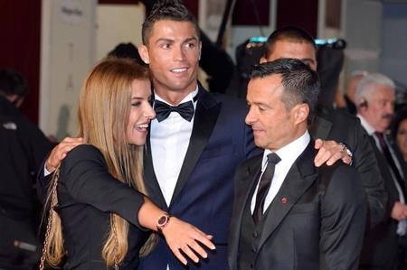 Bạn gái C.Ronaldo phát ghen với ái nữ của “siêu cò” Jorge Mendes - 2 Marisa Mendes là bạn thân của CR7 và là con gái siêu cò Jorge Mendes