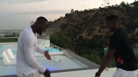 Lukaku bị bắt vì… tiệc tùng quá đà - 2 Tân binh của Manchester United bị bắt khi tiệc tùng tại bể bơi