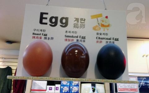 Sự thật trứng gà xông khói Hàn Quốc giá 35.000 đồng/quả - 3 
Trứng bán tại các phòng xông hơi ở Hàn Quốc có 3 loại: trứng nướng, trứng hun khói, trứng ủ than.