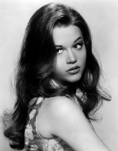 Những “cây đa, cây đề” của Hollywood, ngày ấy và bây giờ - 2 … từng có một thời đỉnh cao xuân sắc khiến các fan nam khó có thể cưỡng lại