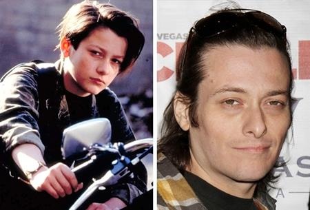 Ngay từ thời niên thiếu, Edward Furlong đã có cơ hội thủ vai John Connor trong bộ phim “Terminator 2: Judgment day” và đã nhận được hàng loạt giải thưởng danh giá như MTV Movie Award hay Saturn Award cho vai diễn để đời này. Đáng tiếc là sau đó, sự nghiệp của Furlong bị chững lại, nam tài tử còn sa vào rượu chè, nghiện ngập và đến bây giờ, tên tuổi của Furlong vẫn bị “đóng khung” vào nhân vật John Connor.