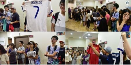 C.Ronaldo gây “bão” khi sang Singapore thăm tỷ phú Peter Lim - 2 Rất đông cổ động viên đứng chờ để được gặp CR7