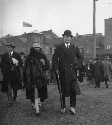 Coco Chanel trong cuộc sống "hai mang" với Đức Quốc xã - 3
Bộ tam Hugh Richard, công tước Westminster- Grosvenor và Coco Chanel