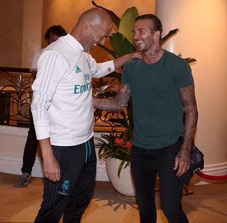 Beckham bất ngờ ghé thăm thầy trò Zinedine Zidane - 2 Beckham vui mừng hội ngộ Zidane